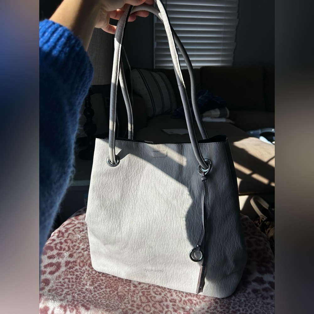 Calvin Klein Gabrianna Bubble gray tote